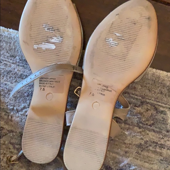 Metallic tan sandals - Picture 2 of 2